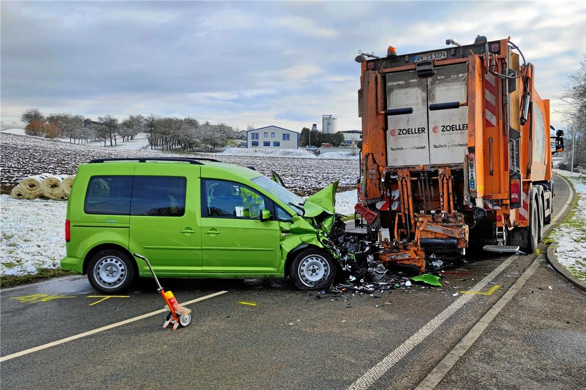 Müllwagenfahrer bei Unfall in Erbstetten tödlich verletzt