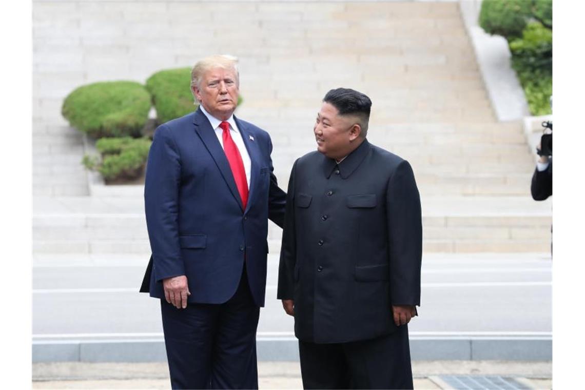 Trump betritt als erster US Präsident den Boden Nordkoreas