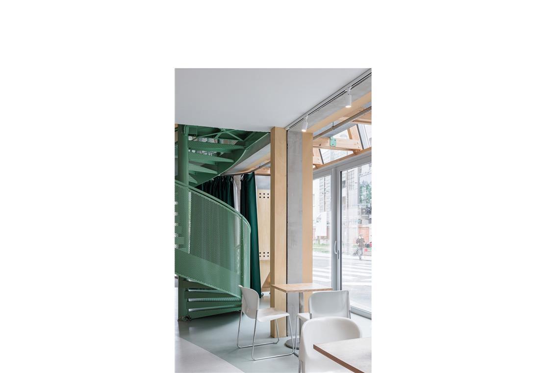 Junge Architektur im Glück – so schön ist das erste Tiny House . . . im französischen Roanne umgestaltet und erweitert.