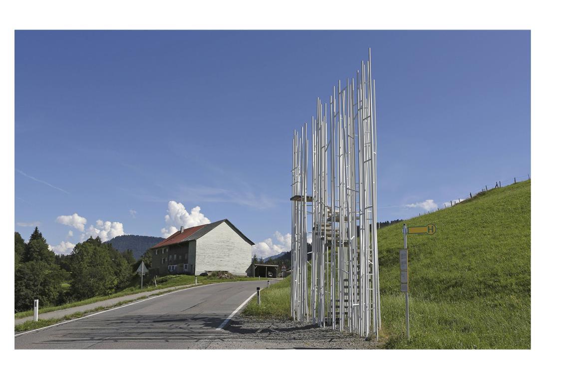 . . . in Krumbach wurden mehrere Architekten (hier im Bild ein Entwurf von Sou Fujimoto) eingeladen, Bushaltestellen . . .