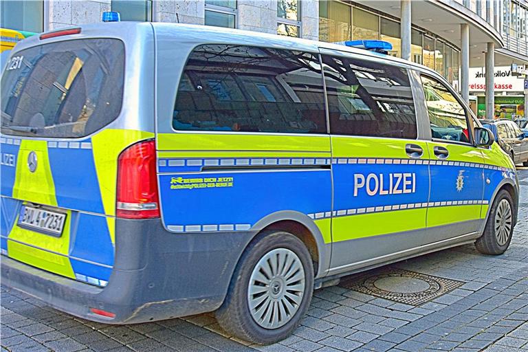 25-Jähriger droht mit Messer. Symbolfoto: Tobias Sellmaier.