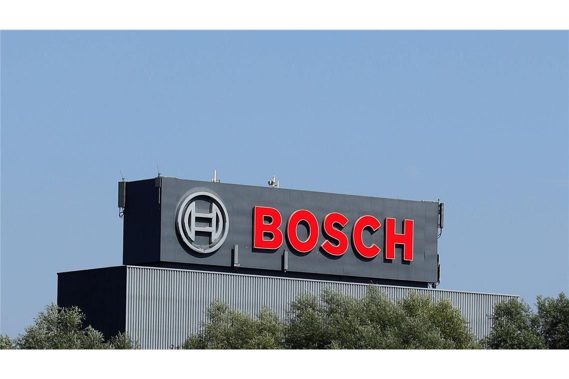 4300 Bosch-Beschäftigte an mehr als 90 Standorten weltweit sind vom Verkauf des Geschäfts mit Sicherheitssystemen betroffen.