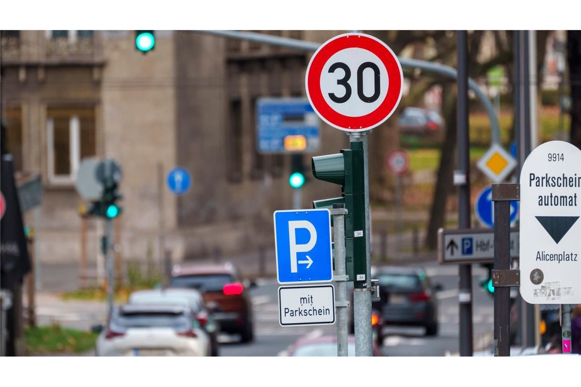 Änderungen der StVO: Tempo-30-Zonen sollen ab jetzt einfacher eingerichtet werden können. (Archivbild)