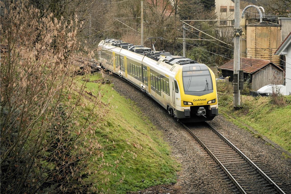 Aktuell sind die Regionalzüge auf der Murrbahn, so wie hier bei Oppenweiler-Aichelbach, noch einspurig unterwegs. Foto: Alexander Becher