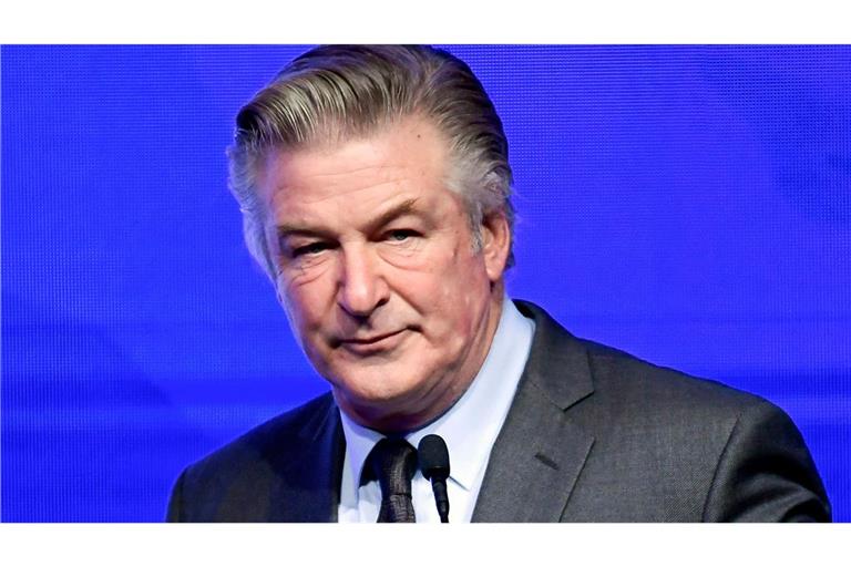 Alec Baldwin wehrt den Vorwurf von fahrlässiger Tötung ab