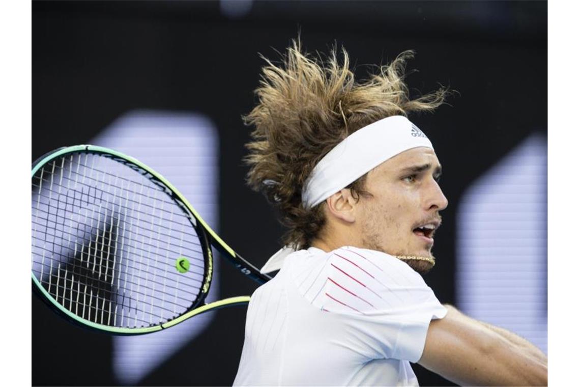 Zverev: Noch ein Sieg zum Duell mit Nadal Alexander Zverev ist bei den Australian Open souverän ins Achtelfinale eingezogen. Foto: Frank Molter/dpa