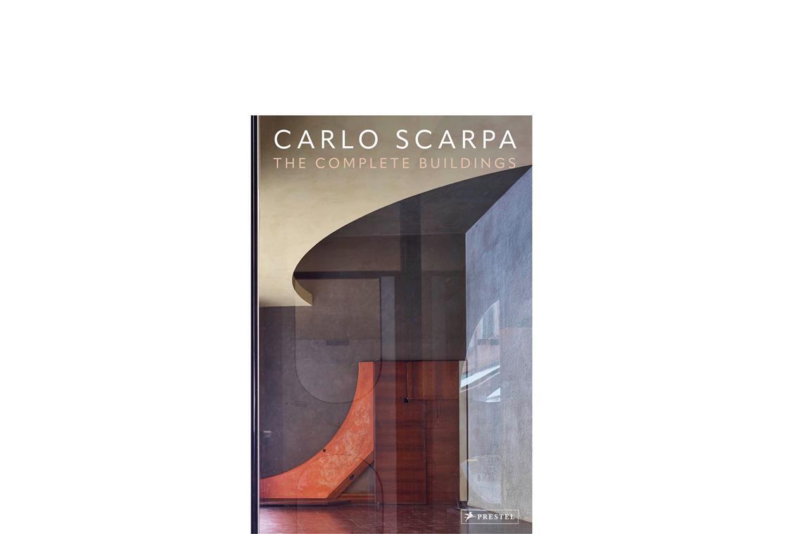 Alle hier vorgestellten Fotos –  bis auf das Porträt von Carlo Scarpa – stammen aus dem im Prestel Verlag erschienenen Band: Emiliano Bugatti, Jale N. Erzen: Carlo Scarpa. The Complete Buildings, 352 Seiten, 280 Abbildungen, 55 Euro.