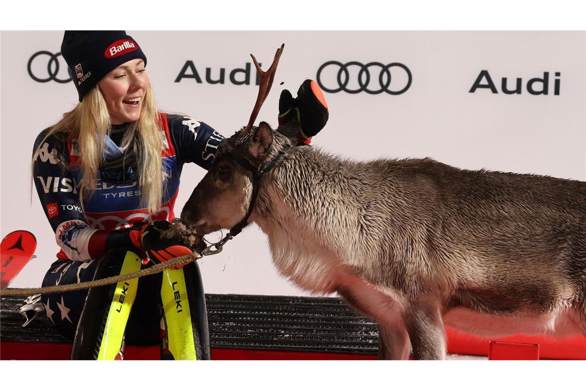 Als Siegerin bekommt Mikaela Shiffrin wieder die Patenschaft für ein Rentier.