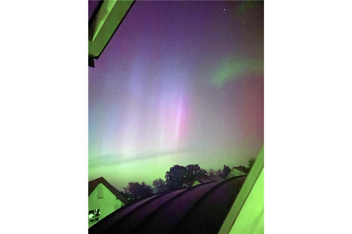 Am 10 Mai auf den 11 Mai gab es Polarlichter am Himmel zu sehen, da wenige Wolke...