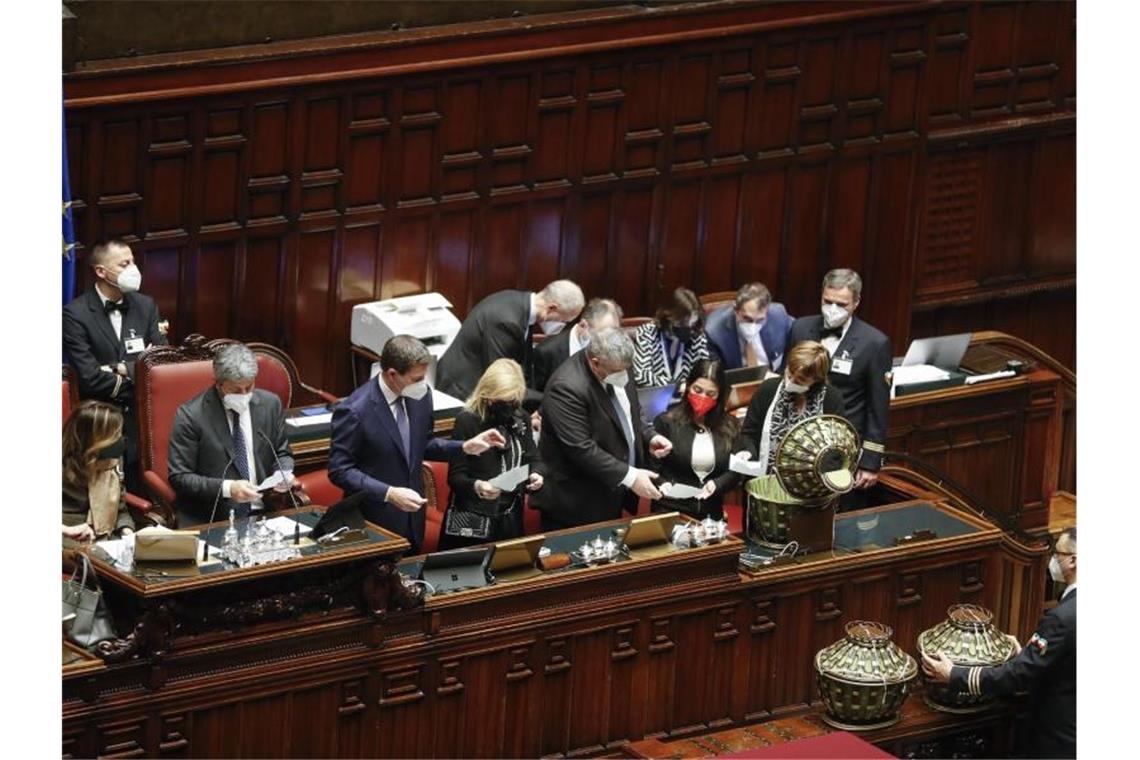 Italien: Kein Sieger bei erstem Wahldurchgang Am 24.01.22 begann in Rom die Wahl des Nachfolgers des italienischen Präsidenten Mattarella. Foto: Yara Nardi/Pool Reuters/AP/dpa