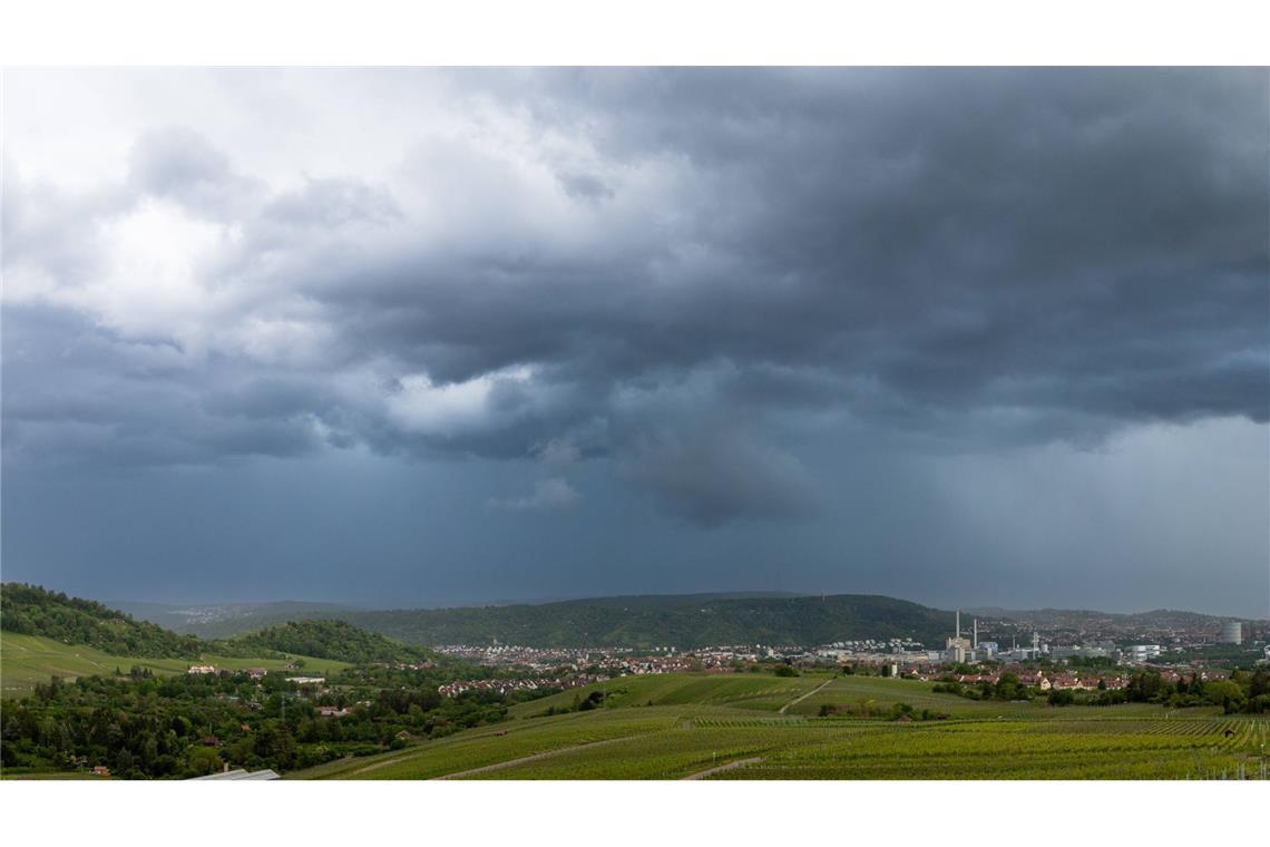 Am Dienstag  den 30. Juni braute sich über Stuttgart ein Gewitter zusammen. Das war in den vergangenen Wochen des Öfteren der Fall.