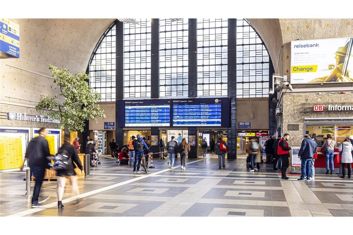 Am Freitag kam es zu einem Messerangriff am Hauptbahnhof Karlsruhe. (Archivbild)