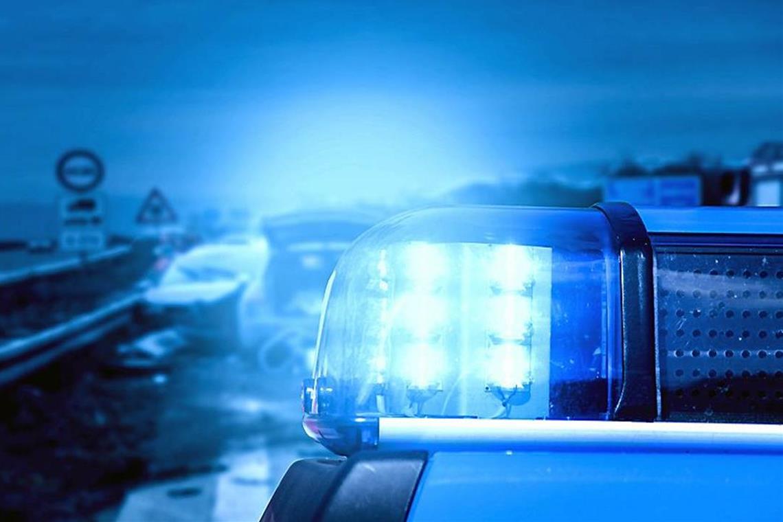 Oppenweiler: Betrunkener greift Polizisten an Am Mittwochnachmittag musste ein 37-Jähriger in Gewahrsam genommen werden.Symbolfoto: benekamp/stock.adobe.com