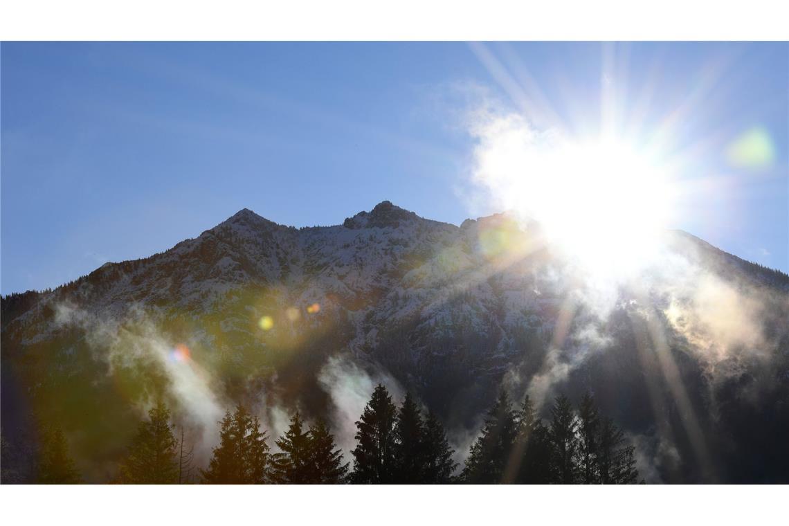 Am Tiroler Karwendelgebirge wurden Wanderer von einer Lawine verschüttet. (Archivbild)