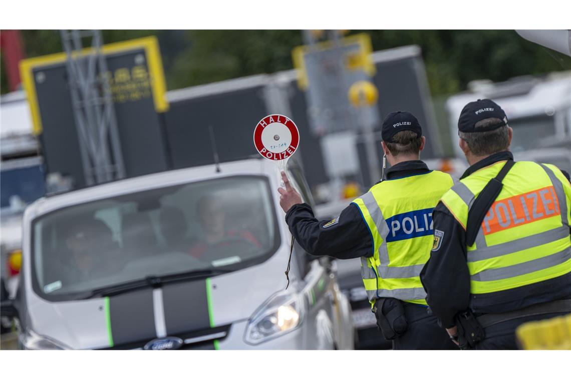 An den deutschen Landesgrenzen geht die Zahl der unerlaubten Einreisen zurück. (Symbolbild)