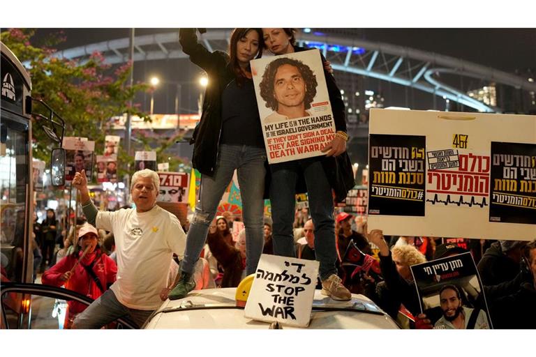 Ankündigung eines Waffenstillstands - Demonstration in Israel