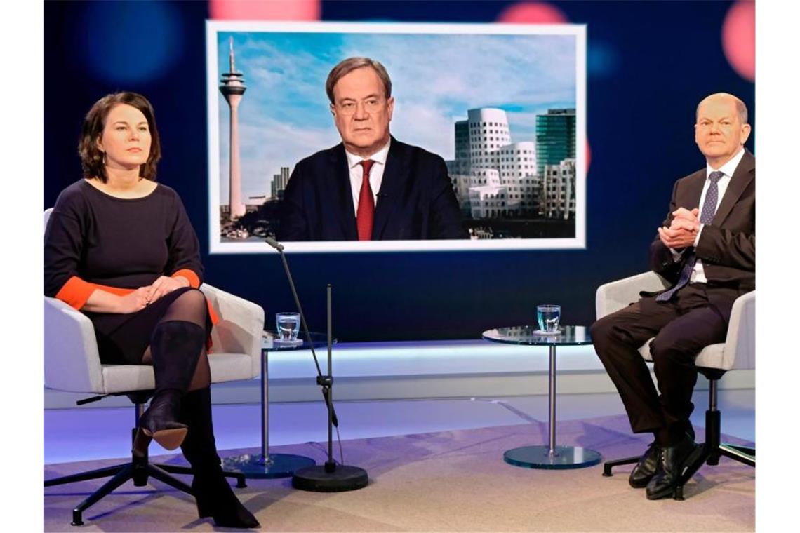 Stichwort Privates: Die Lebenspartner der Kanzlerkandidaten Annalena Baerbock, Armin Laschet und Olaf Scholz: Einer von ihnen wird bald auf Angela Merkel folgen. Foto: Oliver Ziebe/WDR/dpa