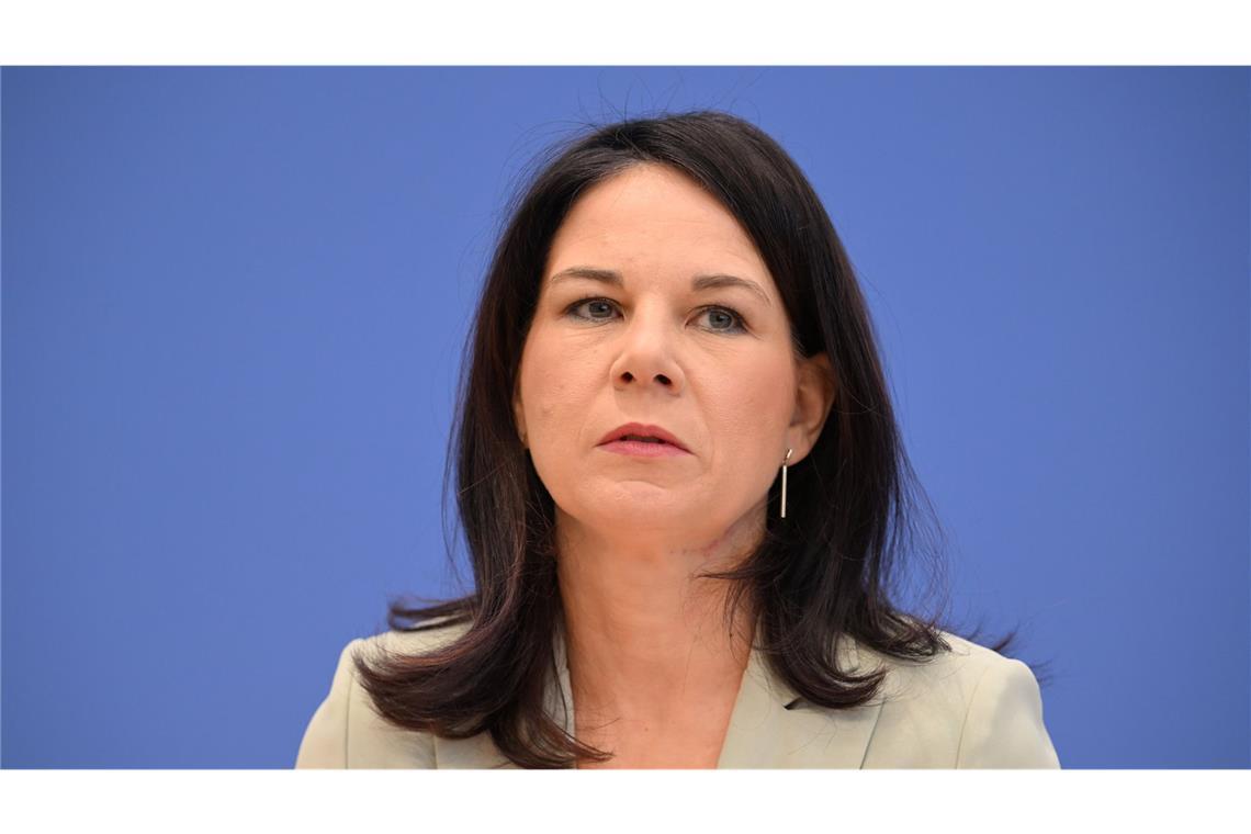Baerbock verspricht Selenskyj Solidarität: „Ukraine ist nicht allein“ Annalena Baerbock hat der Ukraine nach dem Eklat beim USA-Besuch ihres Präsidenten die unverbrüchliche Solidarität Deutschlands und Europas versichert. (Archivbild)