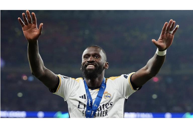 Antonio Rüdiger von Real Madrid freute sich im Juni über den Sieg in der Champions League. Jetzt konnte er auch vor Gericht einen Erfolg verbuchen.