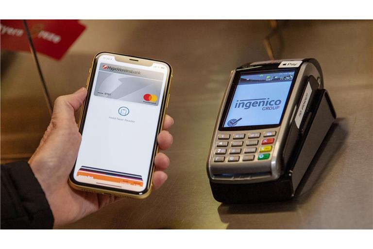 Apple Pay ist in Deutschland die populärste digitale Bezahlmethode an der Kasse.