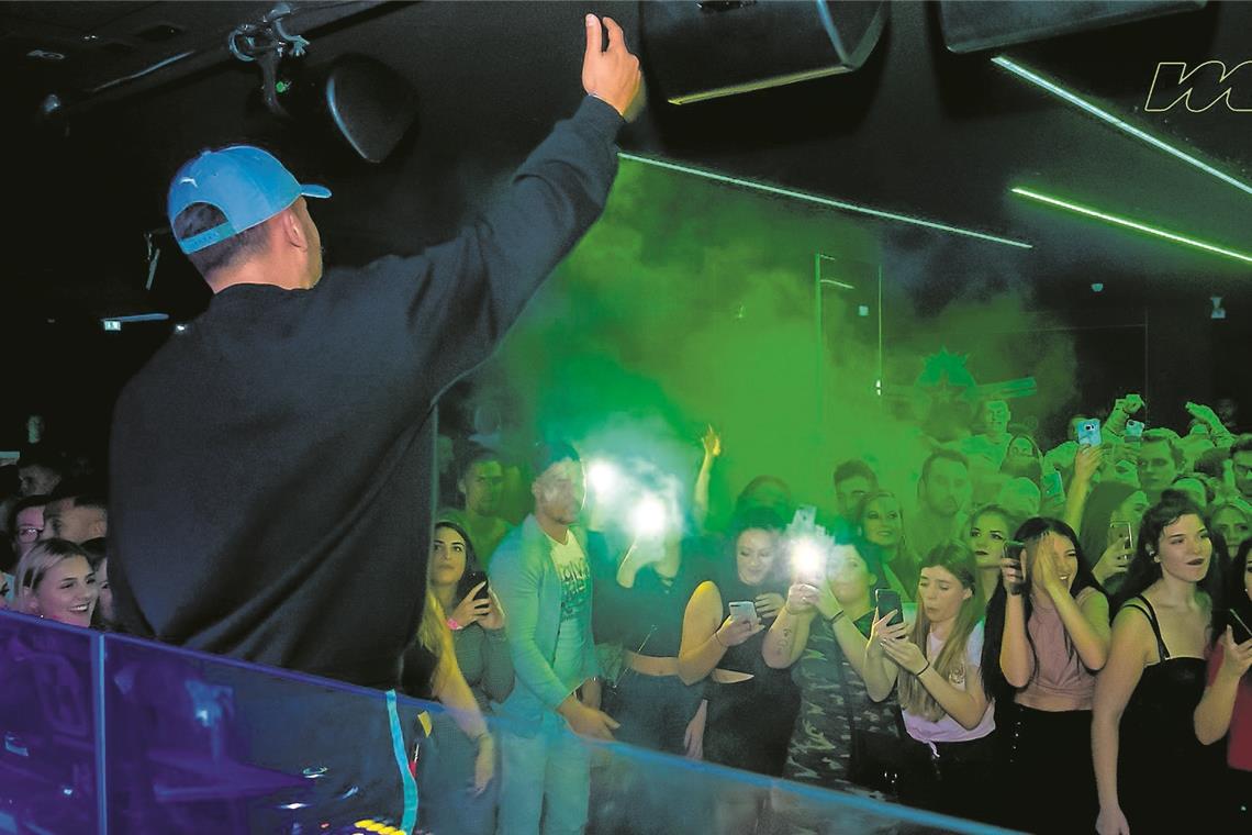Backnanger Jugend geht aus Ardian Bujupi kam 2011 bei Deutschland sucht den Superstar unter die Top drei, im November war er im Mixx-Club zu Gast. Foto: privat