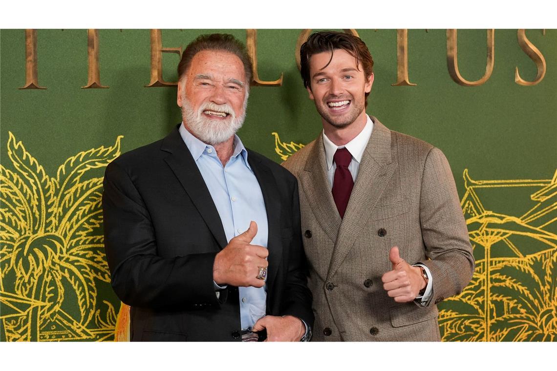 Arnold Schwarzenegger, links, und Patrick Schwarzenegger bei der Premiere der dritten Staffel von "The White Lotus".