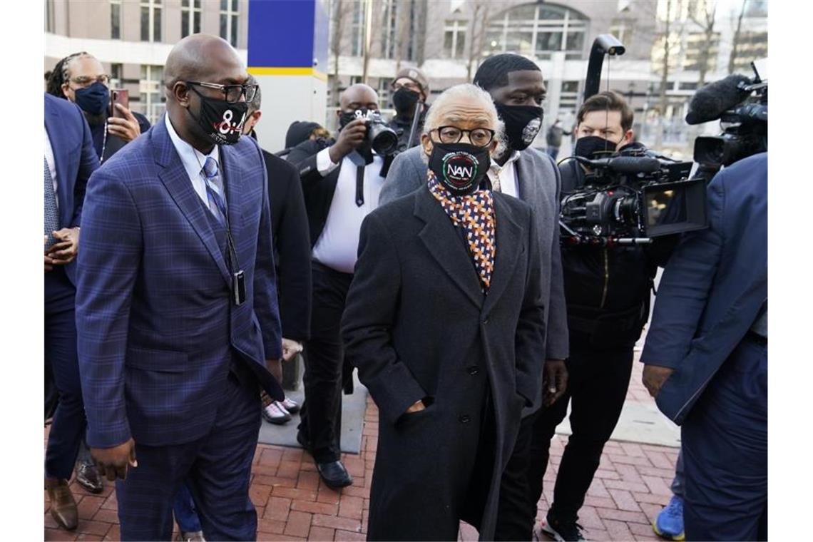Prozess: Wird es nach George Floyds Tod Gerechtigkeit geben? Auch der Bürgerrechtler Al Sharpton ist nach Minneapolis gekommen. Foto: Jim Mone/AP/dpa