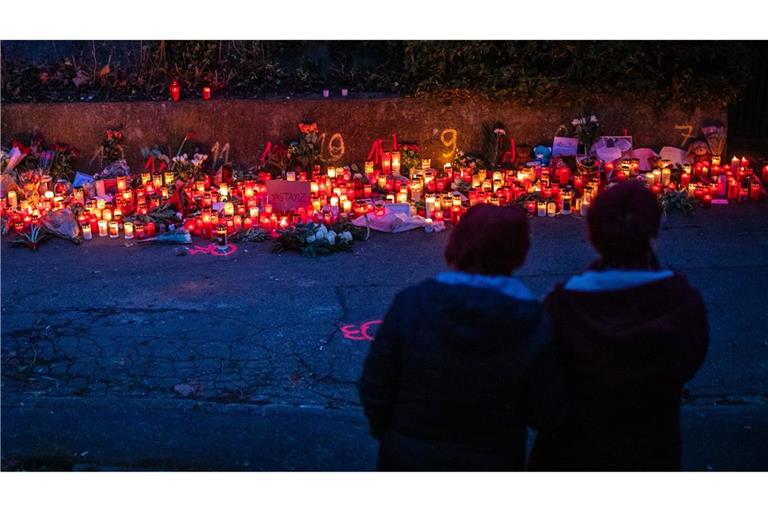 Auch die Tötung einen Mädchens im Jahr 2022 durch einen anderen  Afghanen bewegt die Menschen noch immer.