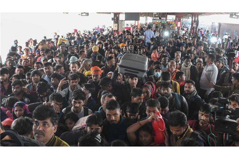 Auf dem Bahnhof von Neu-Delhi herrschte dichtes Gedränge, als es zu der Massenpanik gekommen war.