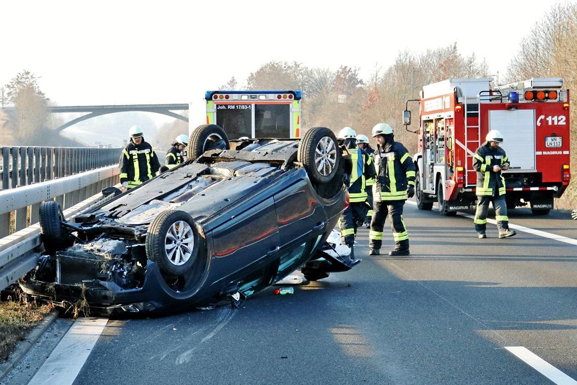 Auf der B14 ist es wegen eines schweren Unfalls zu einem längeren Stau gekommen. Foto: 7aktuell/Kevin Lermer