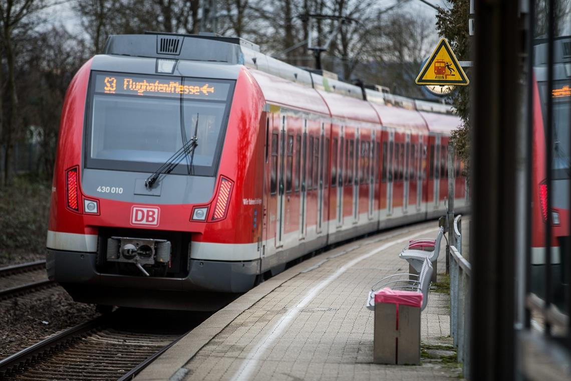 Auf der Strecke zwischen Stuttgart und Backnang gibt es wegen eines Notarzteinsatzes in Bad Cannstatt Verzögerungen im Zugverkehr. Symbolfoto. Alexander Becher