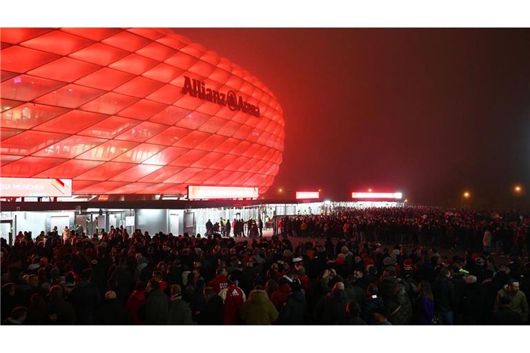 Auf der Tribüne der Allianz Arena kam es am Mittwochabend zu einem medizinischen Notfall.