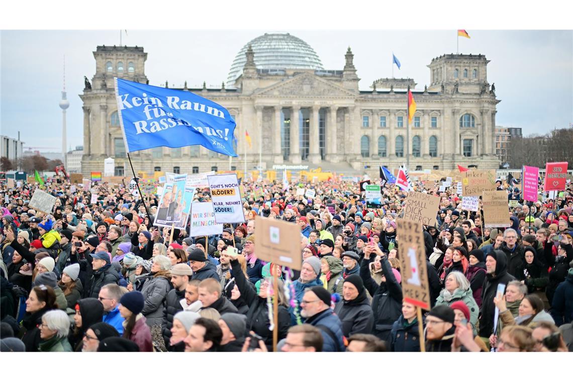 Auf die Wahlumfragen hatten die erregten Debatten im Bundestag und die folgenden Proteste laut Forschern keinen Einfluss.