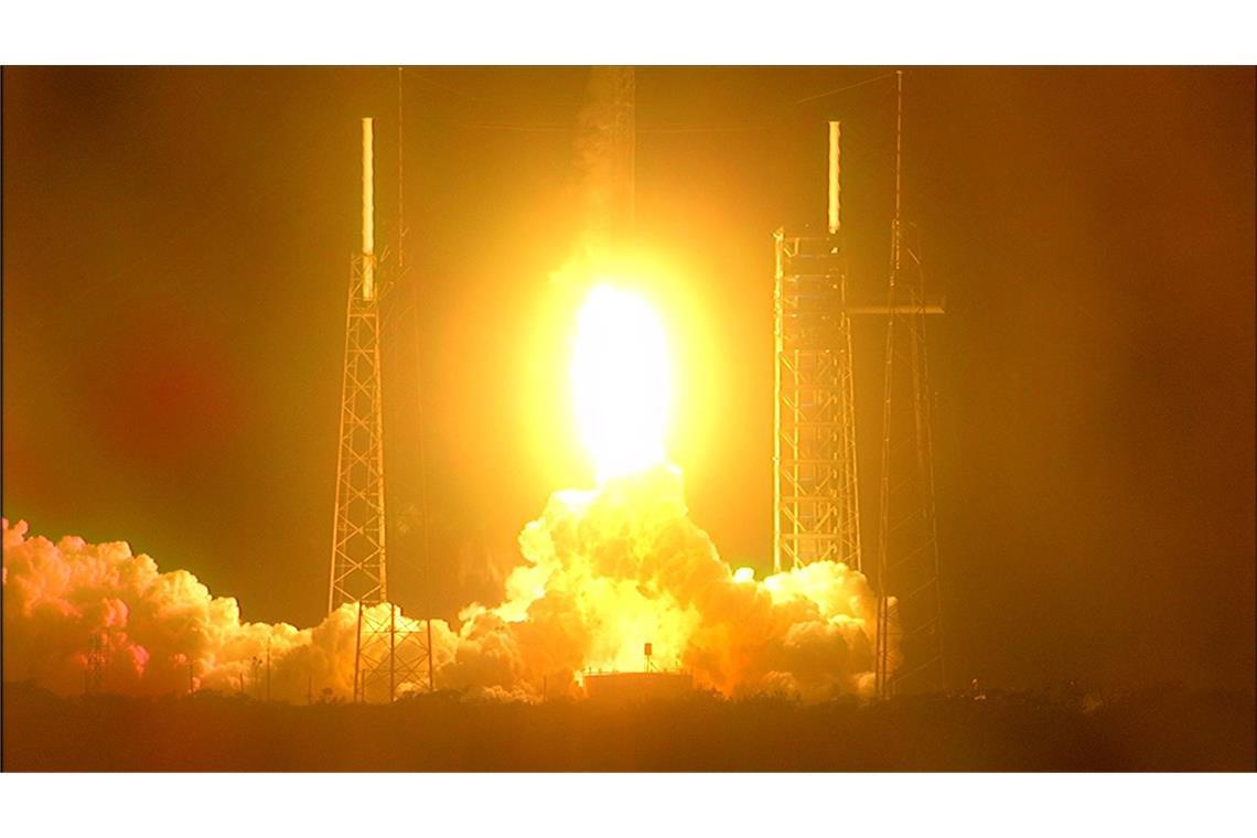 Auf und davon zur sogenannten "PACE"-Mission: Eine "Falcon 9"-Rakete des privaten Raumfahrtunternehmens SpaceX von Technologie-Milliardär Musk startet vom Weltraumbahnhof Cape Canaveral im US-Bundesstaat Florida.