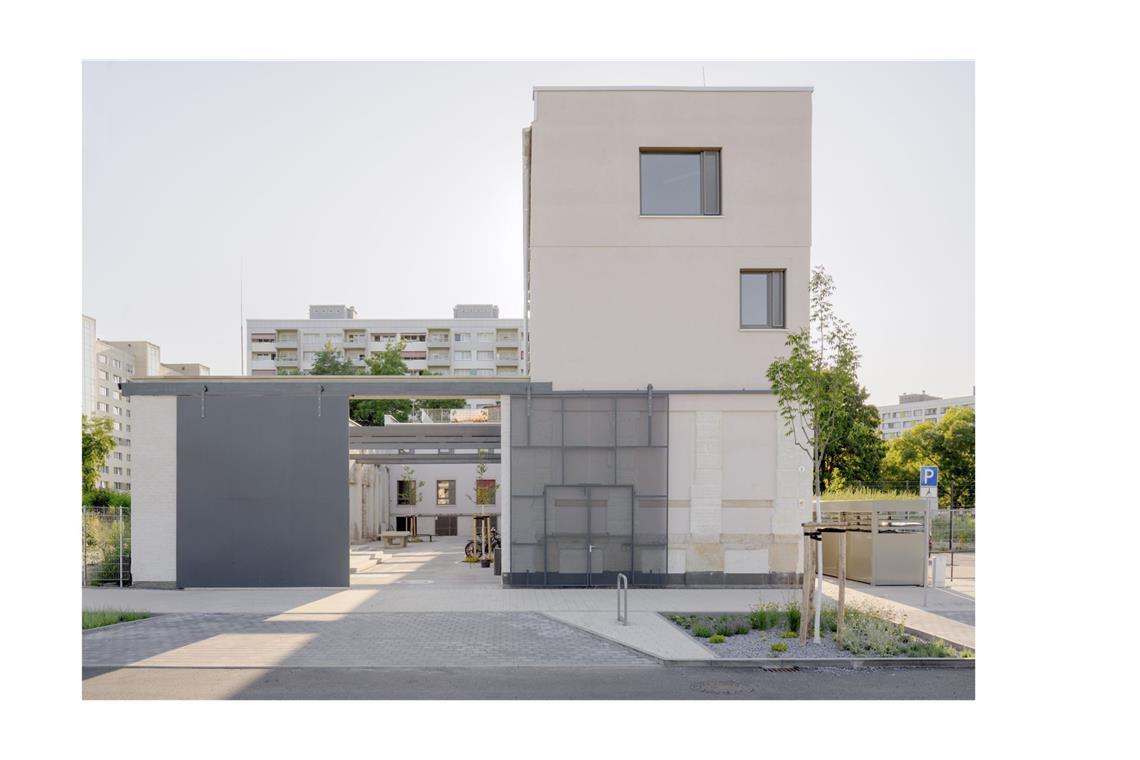 Aus einer ehemaligen Fabrik in Dresden wurde ein „Integratives Familienzentrum des Deutschen Kinderschutzbundes“, gestaltet von Alexander Poetzsch Architekturen aus Dresden.