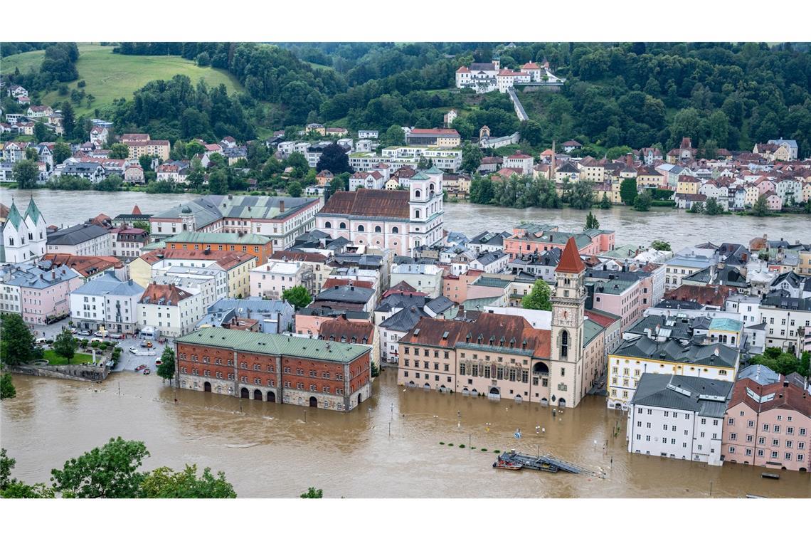 Ausnahmezustand in Bayern: Teile der Passauer Altstadt sind vom Hochwasser der Donau überflutet. Die Stadt hat den Katastrophenfall ausgerufen.