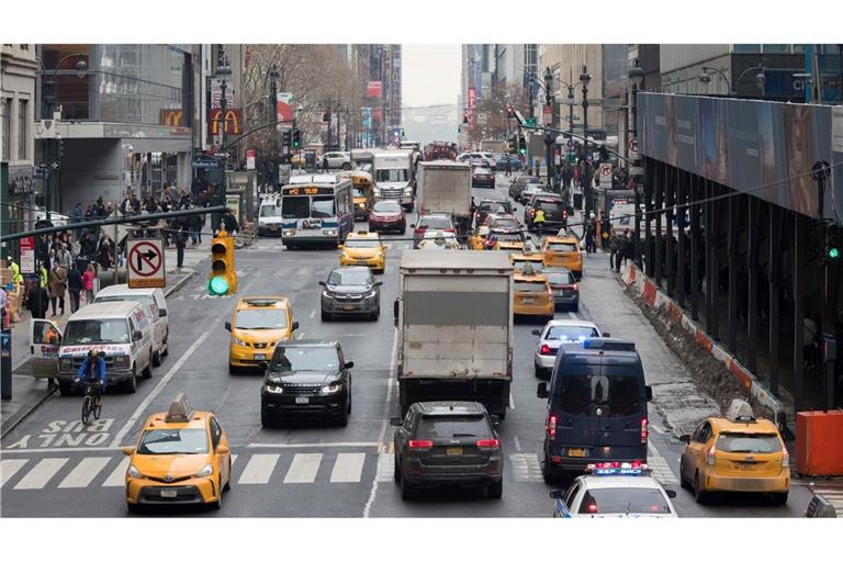 Autos ohne Ende - in Manhattan bislang Alltag. (Archivbild)