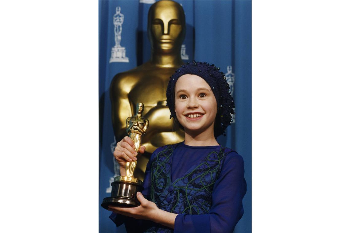 <b>1994: </b>Jungstar Anna Paquin ist absolut sprachlos, als sie für ihre Rolle in „Das Piano“ den Oscar gewinnt.