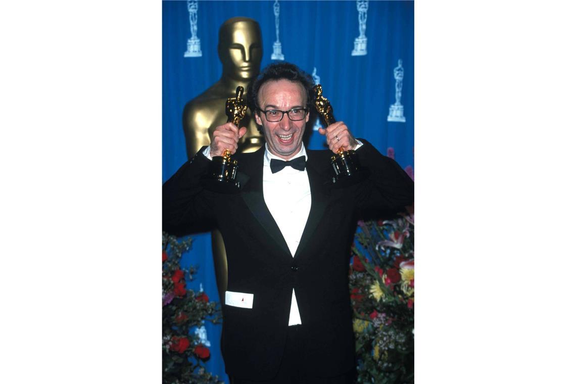 <b>1999:</b> Für die Annalen – seinen enthusiastischen Oscar-Jubel macht dem italienischen Regisseur und Schauspieler Roberto Benigni so schnell keiner nach.