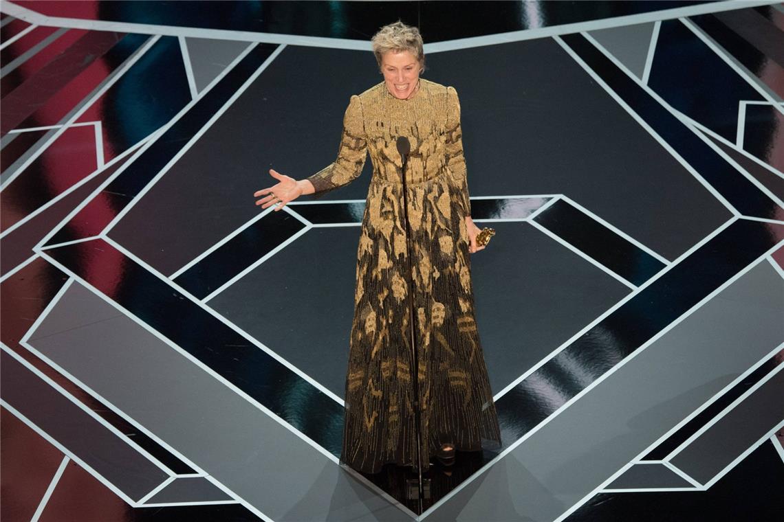 <b>2018: </b>Frances McDormand ist entschlossen, ihre zwei Minuten am Oscar-Mikro zu nutzen, und hält eine flammende Rede für mehr Gleichberechtigung im immer noch männerdominierten Hollywood.