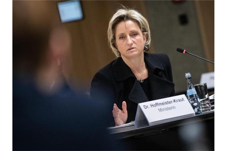 Baden-Württembergs Landeswirtschaftsministerin Nicole Hoffmeister-Kraut in Stuttgart. Foto: Christoph Schmidt/dpa/archivbild