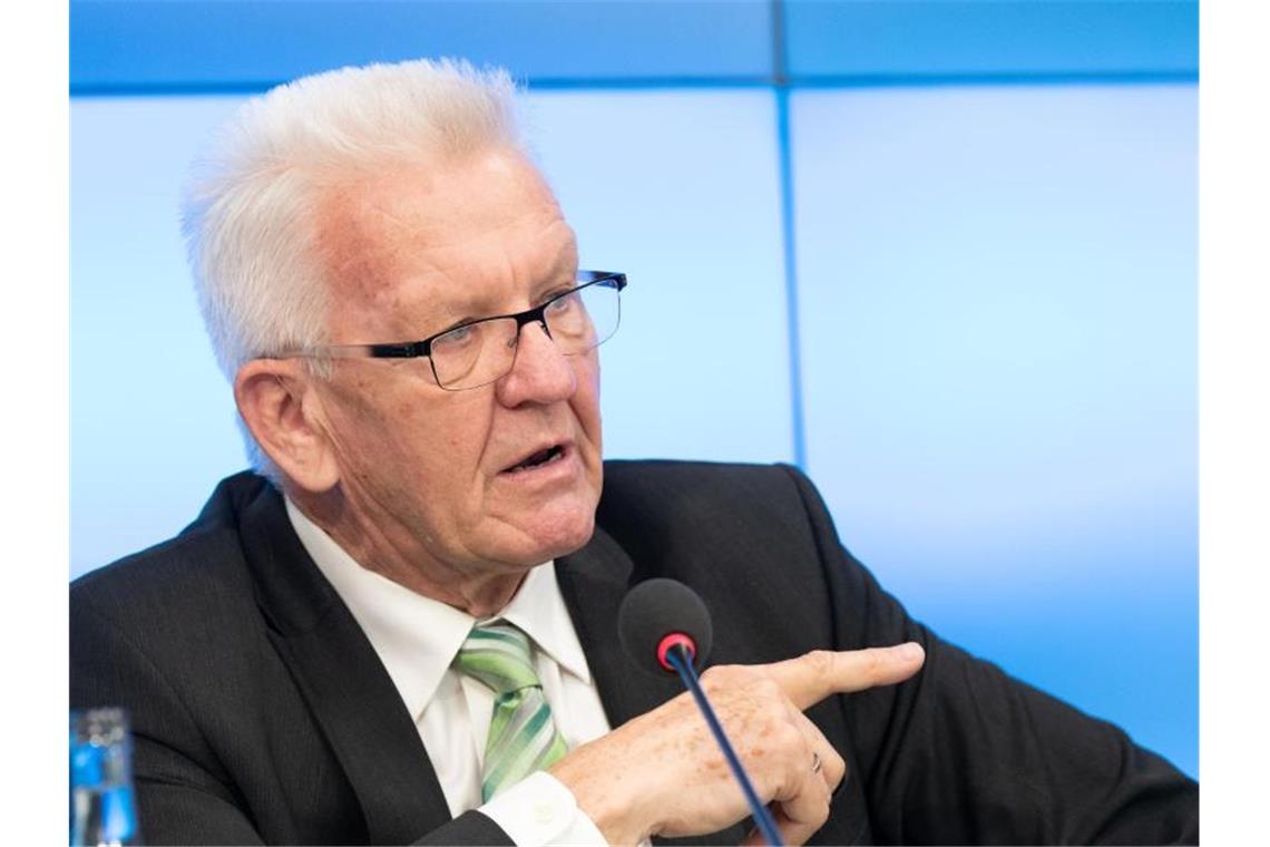 Baden-Württembergs Ministerpräsident Winfried Kretschmann spricht in Stuttgart. Foto: Bernd Weißbrod/dpa/archivbild