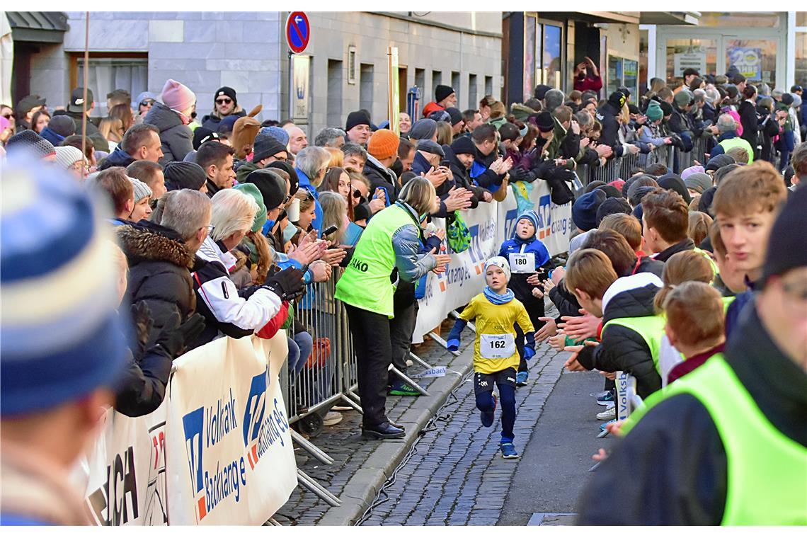 Bambinilauf. Silvesterlauf 2024 in Backnang. SP