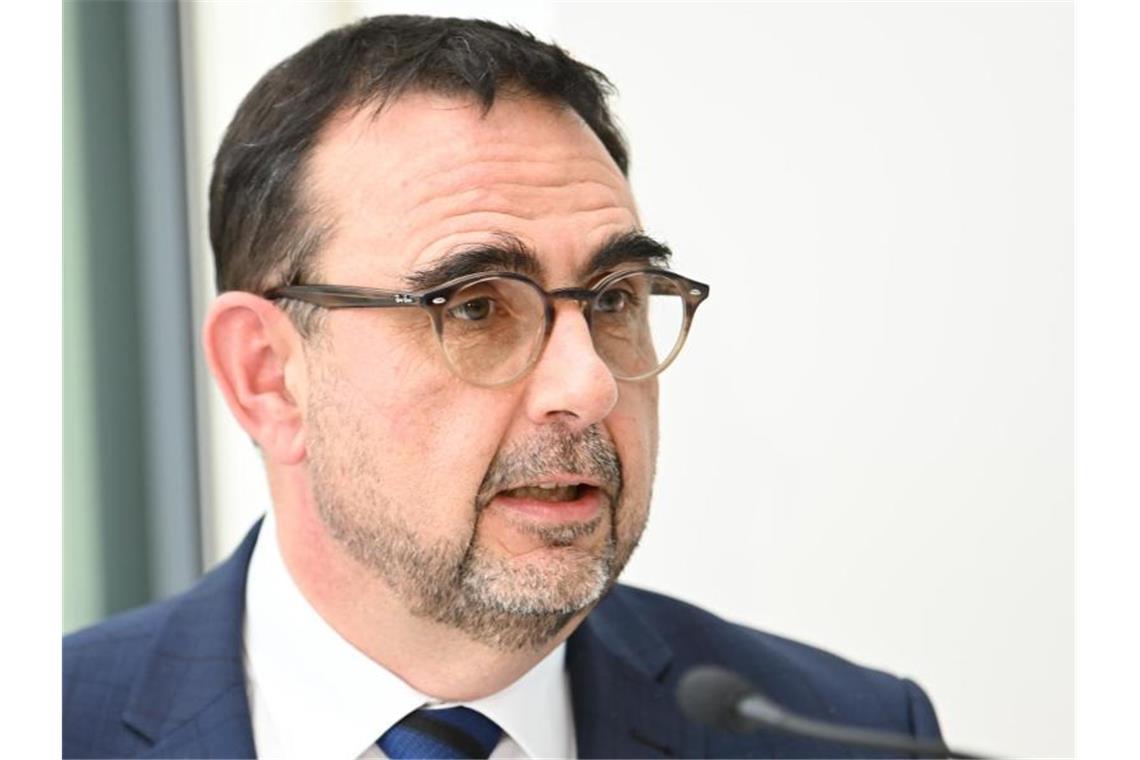 Corona-Gipfel: 2G plus für Restaurants und Kneipen Bayerischer Gesundheitsminister und Vorsitzender der Gesundheitsministerkonferenz: Klaus Holetschek. Foto: Tobias Hase/dpa