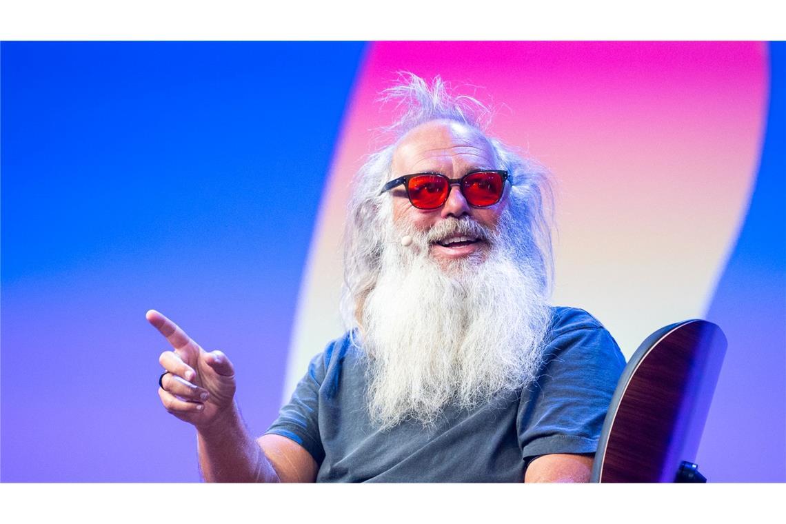 Beastie Boys, Adele, Johnny Cash - Musikproduzent Rick Rubin ist eine Legende. Und er trägt gerne Shorts - auch auf der Digital- und Marketingmesse OMR in Hamburg.