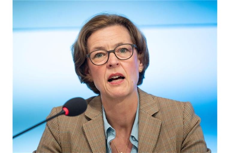 Beate Bube, Präsidentin des Landesamts für Verfassungsschutz Baden-Württemberg, spricht. Foto: Marijan Murat/dpa
