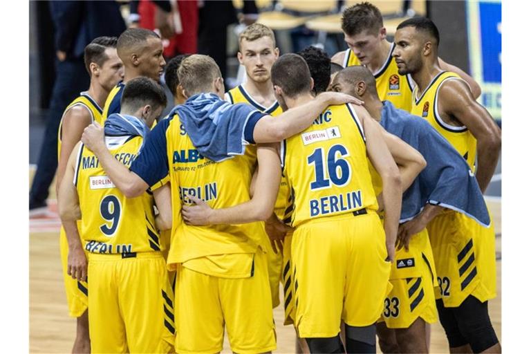 Bei Alba Berlin sind mittlerweile sechs Corona-Fälle bestätigt. Foto: Andreas Gora/dpa