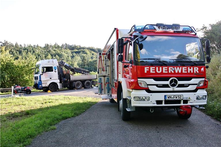 Bei Berglen ist ein Motorradfahrer schwer verletzt worden.  Fotograf: 7aktuell.de/Kevin Lermer 