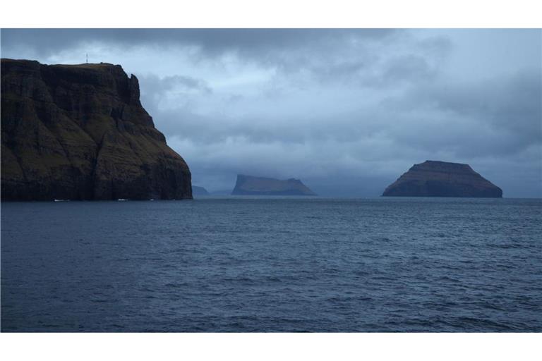 Bei der Überfahrt von der südlichen färöischen Insel Suduroy nach Norwegen ist es zu einem Unglück gekommen. (Archivbild)