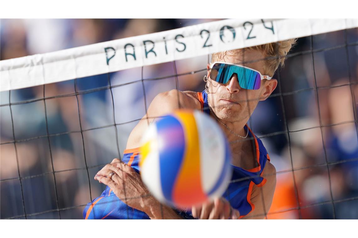 Bei seinem ersten Auftritt in Paris gab es Pfiffe für Beachvolleyballer Steven van de Velde.